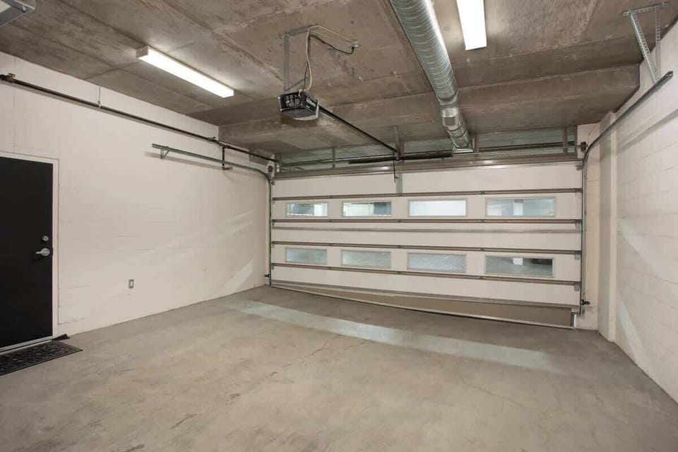 - Spacious private garage with automatic door and ample lighting  
- Perfect for vehicle storage or gear setup before mountain outings  
- Convenient access point enhancing comfort and security  
