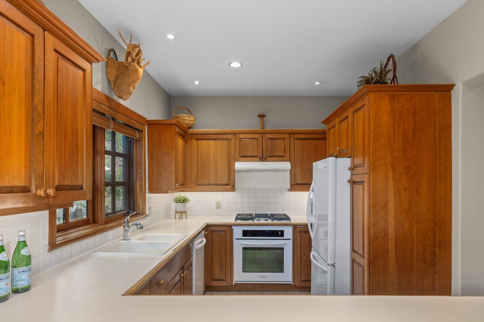 - Prepare delicious meals for family and friends in the fully equipped kitchen. The open layout keeps the kitchen connected to the living and dining areas, so you can stay part of the conversation while you cook.