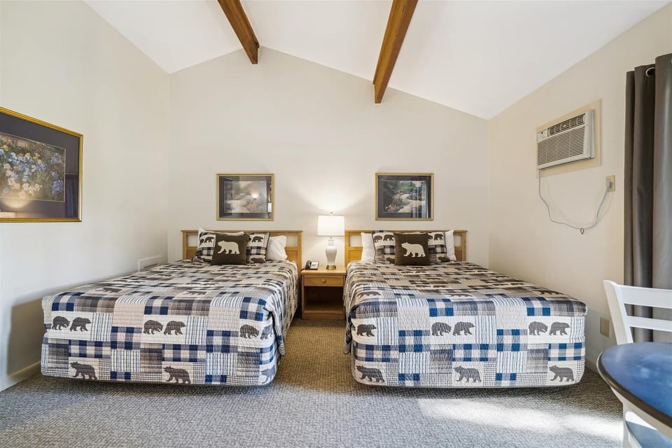 Air conditioning in this bedroom!