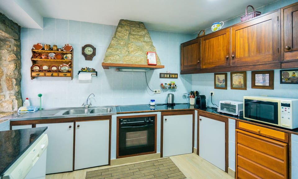 Fully kitchen appliances.
