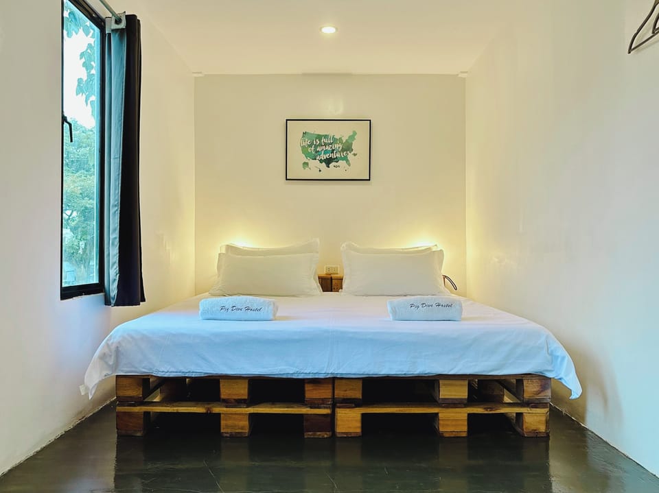 Comfort Double Room | Blackout drapes, free WiFi, bed sheets