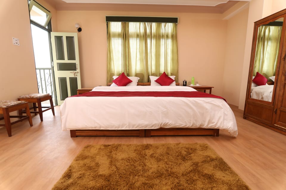 Super Deluxe Room With Balcony | WiFi (free), bed sheets