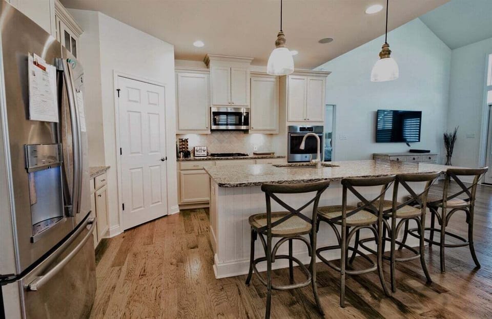 Spacious Kitchen