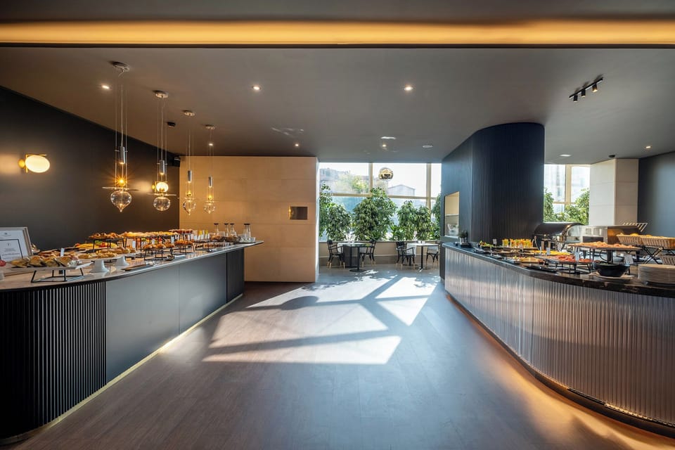 Daily buffet breakfast (EUR 20 per person)