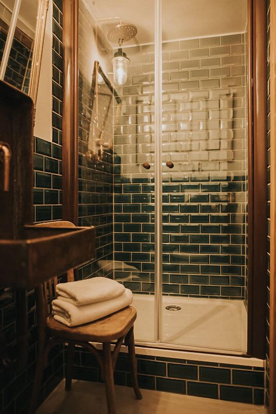 Family Triple Room (Fortshaus) | Bathroom | Hair dryer, towels