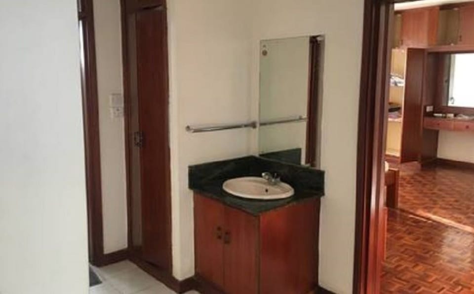 Comfort Apartment, 2 Bedrooms | Bathroom sink