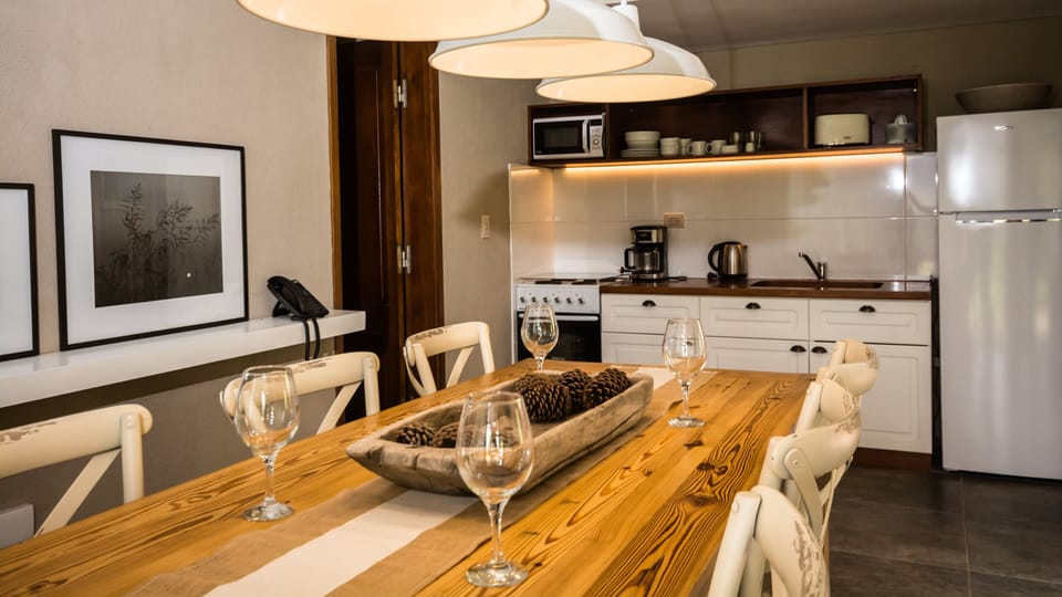 Condominio, 2 habitaciones | Minibar, in-room safe, blackout drapes, soundproofing