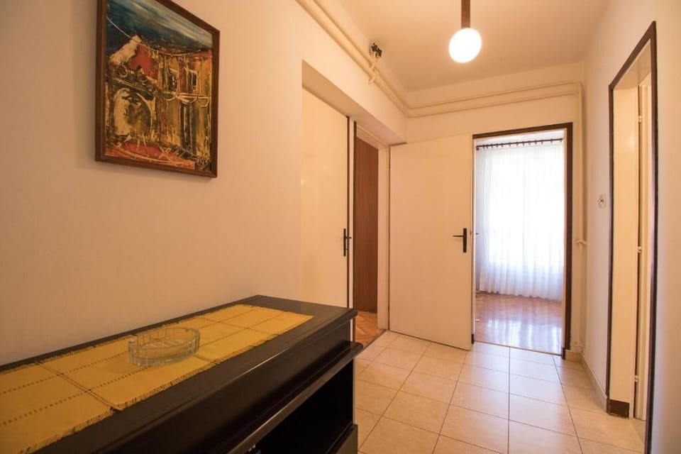 Apartment (A1) | Interior entrance