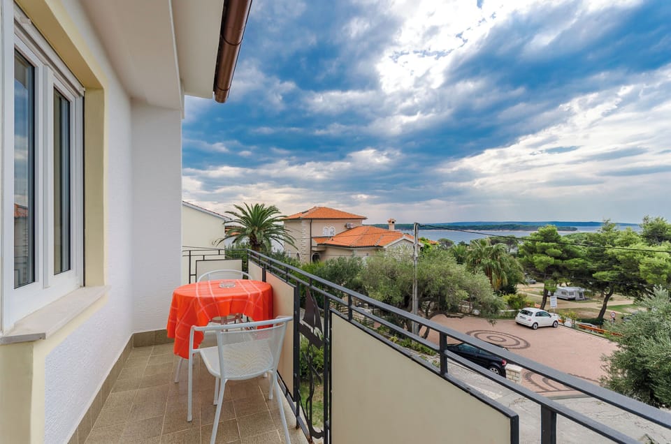 Apartment (A1) | Balcony