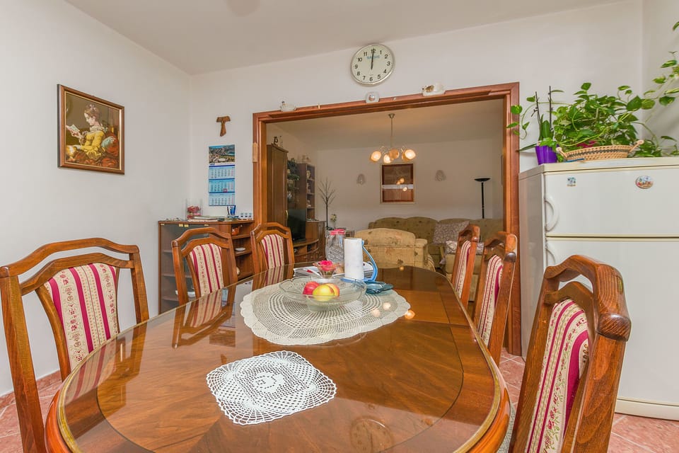 Private kitchen | Fridge, oven, stovetop, dishwasher