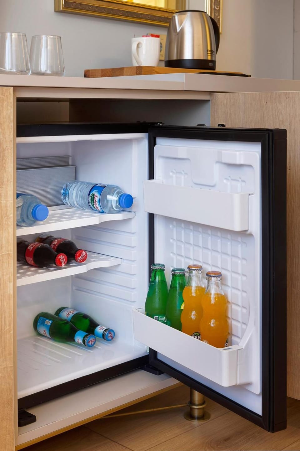 Fridge, coffee/tea maker, electric kettle