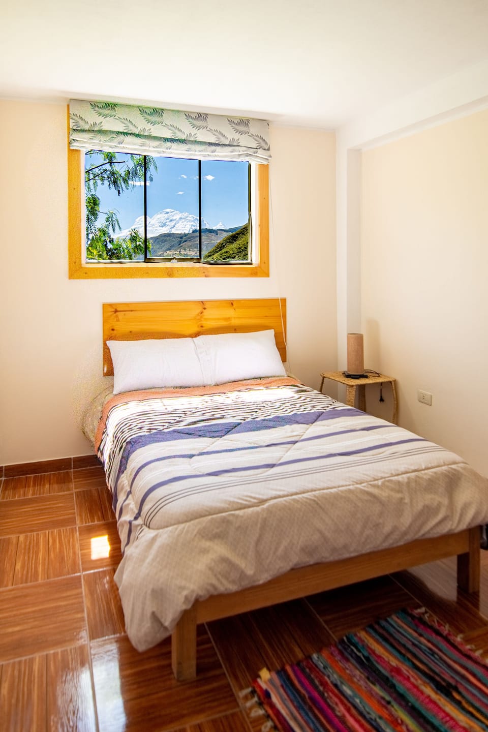 2 bedrooms, premium bedding, down comforters, minibar