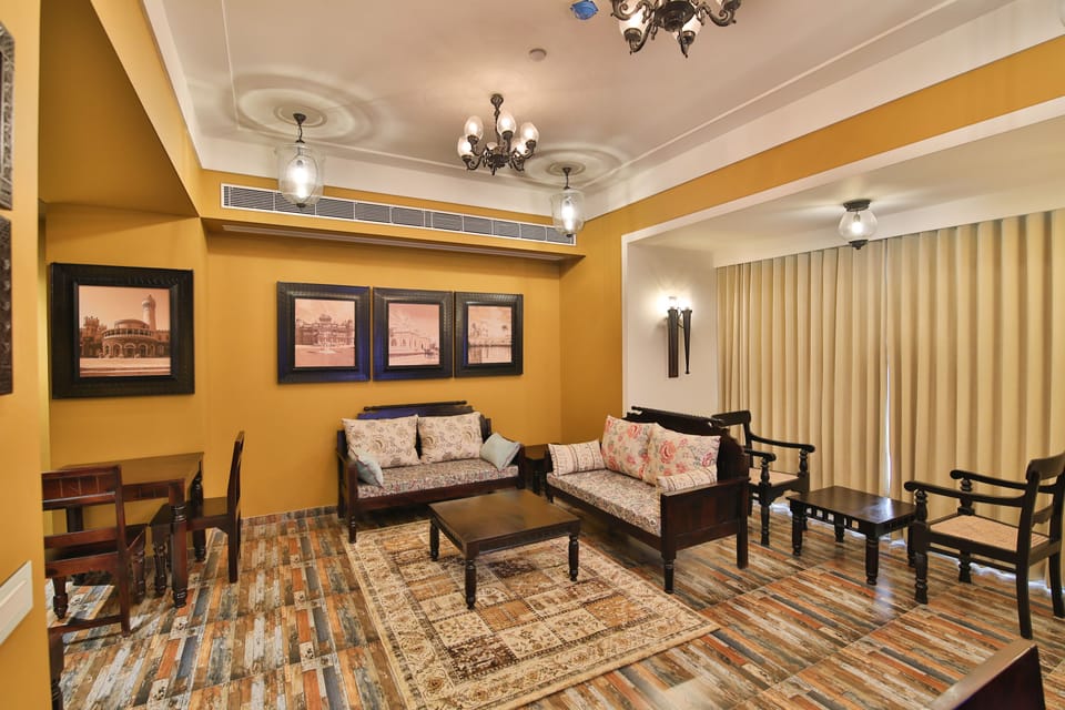 Suite | Living room | LCD TV