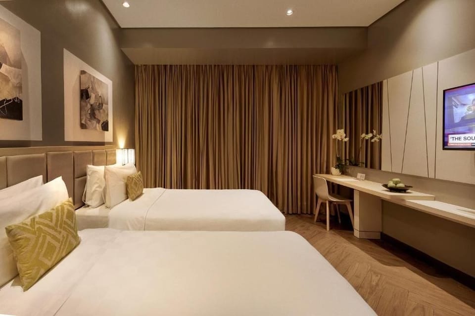 Superior Twin Room, 2 Twin Beds | Premium bedding, in-room safe, desk, laptop workspace