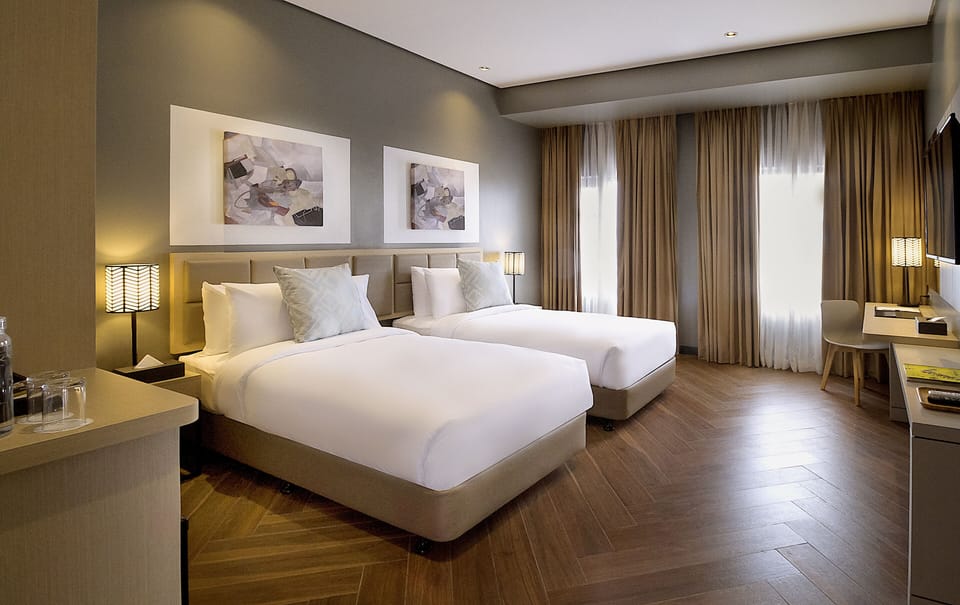 Deluxe Twin Room, 2 Twin Beds | Premium bedding, in-room safe, desk, laptop workspace