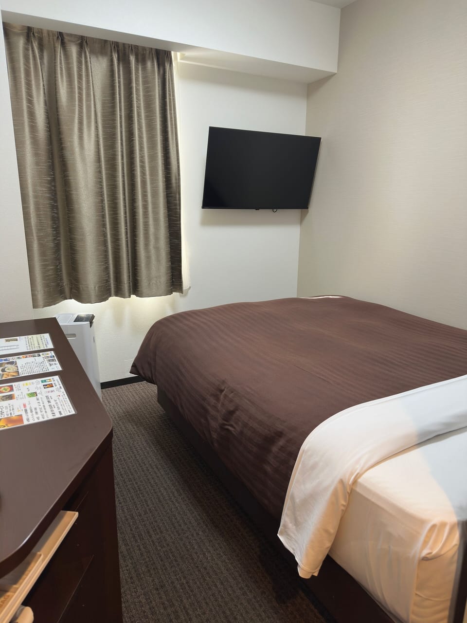 Premium bedding, down comforters, pillowtop beds, blackout drapes