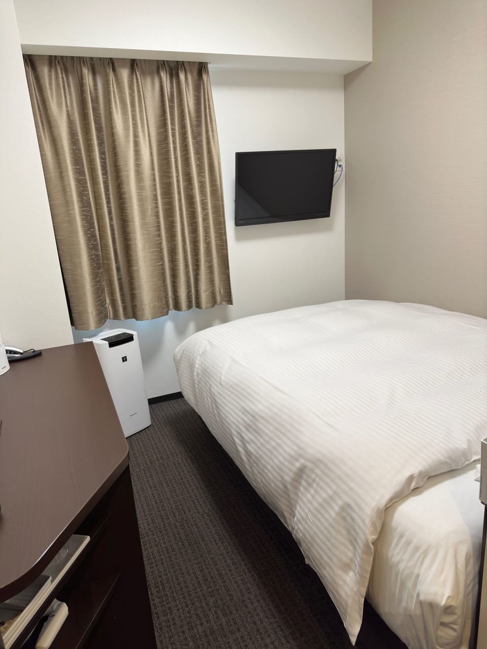 Premium bedding, down comforters, pillowtop beds, blackout drapes