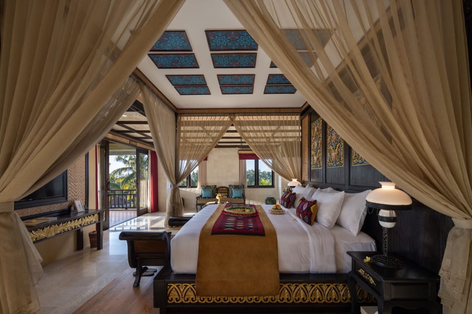 Presidential Suite | 1 bedroom, in-room safe, desk, blackout drapes