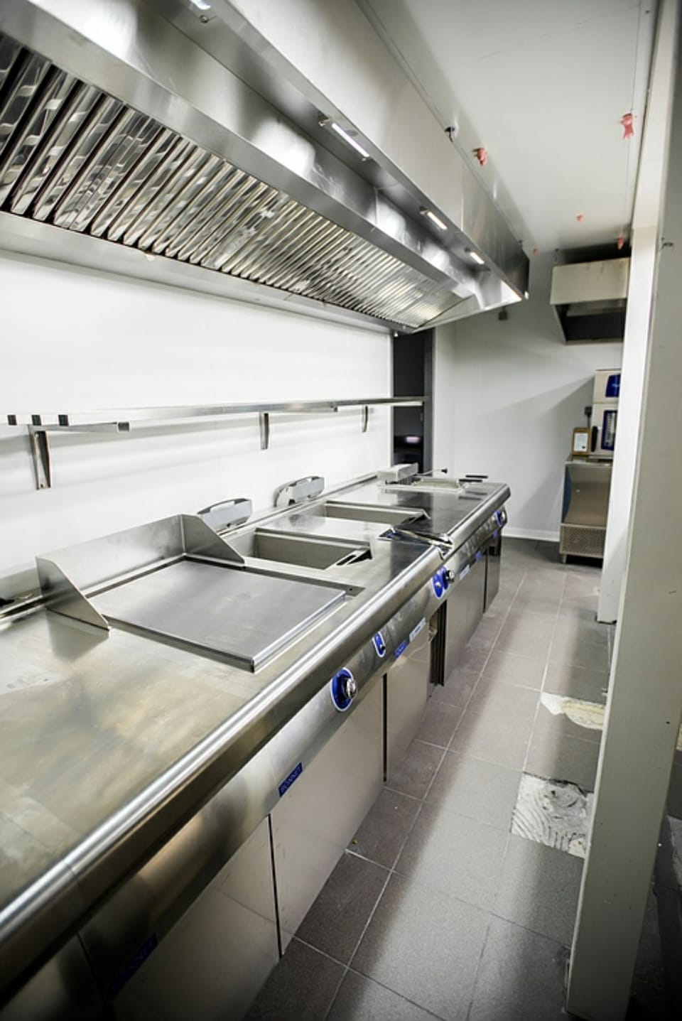 Lunch and dinner served