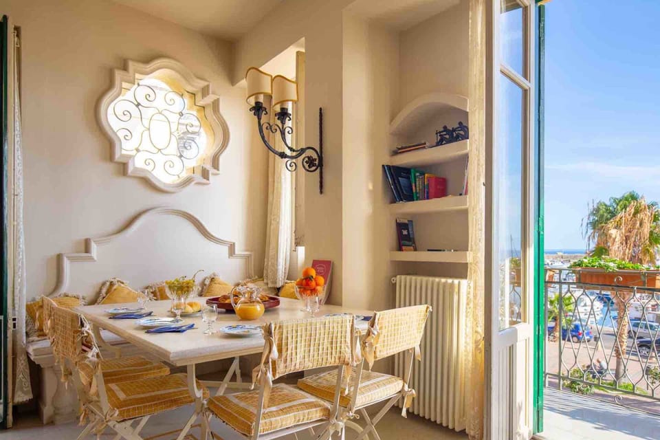 Apartment, 2 Bedrooms | In-room dining