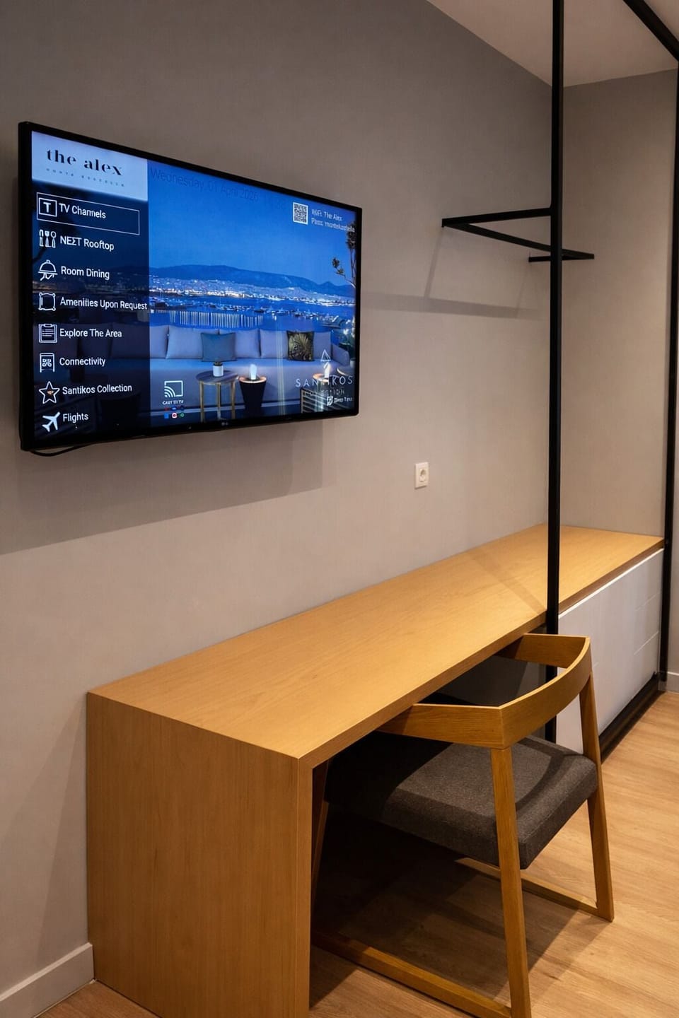 The Basic - Accessible Room | Premium bedding, minibar, in-room safe, blackout drapes