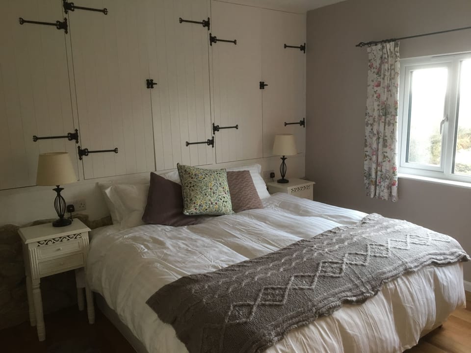 Premium Double Room (1) | Individually decorated, individually furnished, bed sheets