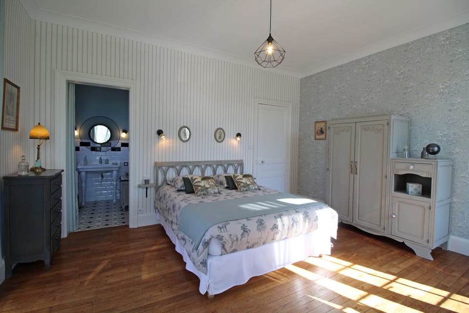 Chambre Belle Epoque | Rollaway beds, free WiFi