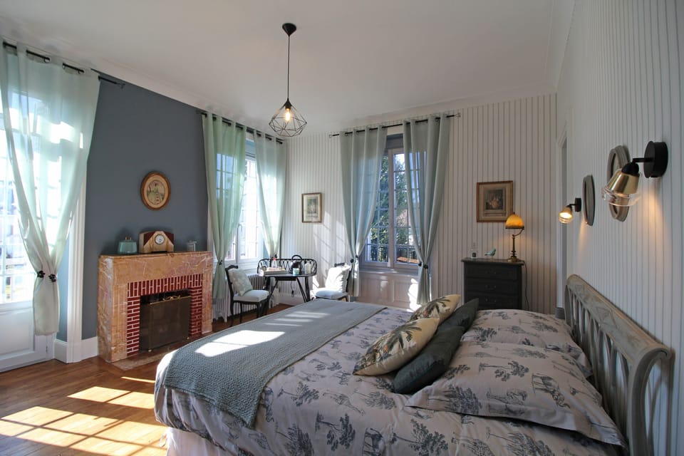 Chambre Belle Epoque | Rollaway beds, free WiFi