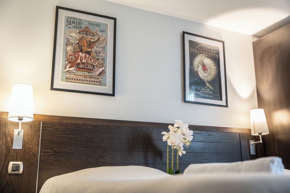 Individually furnished, desk, laptop workspace, soundproofing