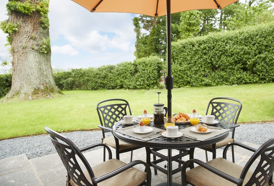 Garden furniture with seating for four guests