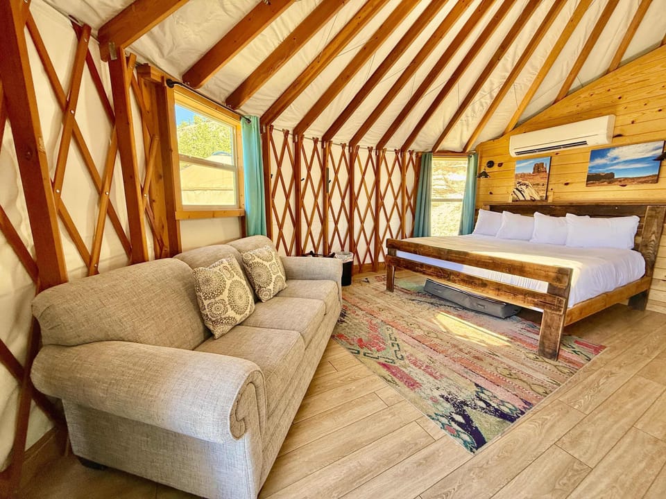 Relax in style in Yurt 5 at East Zion Resort