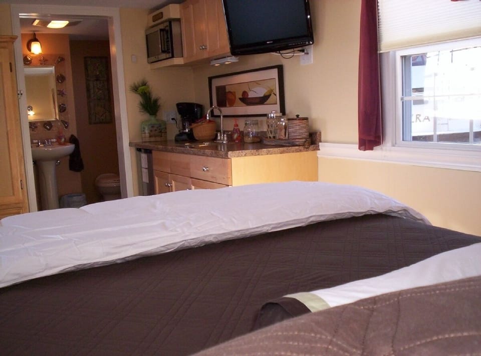 Each suite has kitchenette and private bathroom