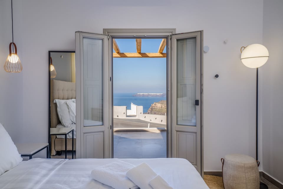 Phaedra Family Suite with Caldera View | Minibar, in-room safe, soundproofing, free WiFi