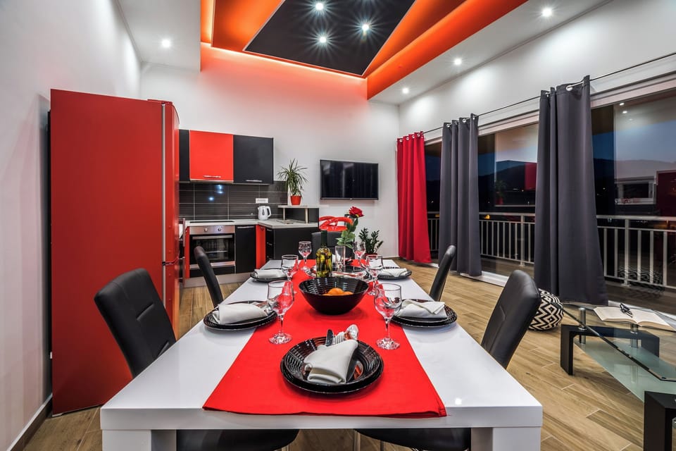 Apartment (Apartments Sunshine Home - Two Bedroo) | Dining room
