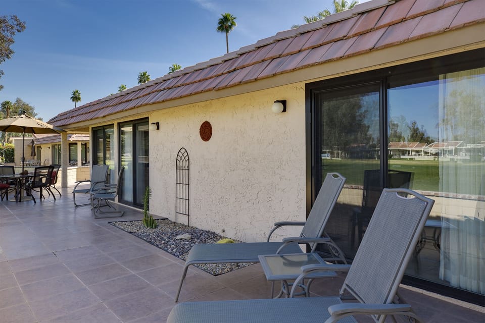 outdoor seating with view of golf course