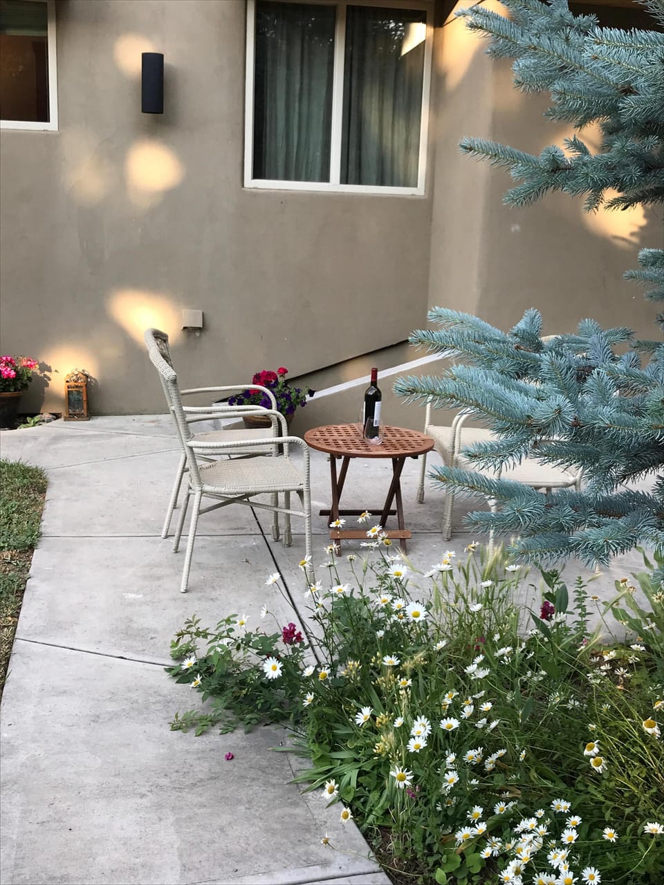 The outdoor seating area.