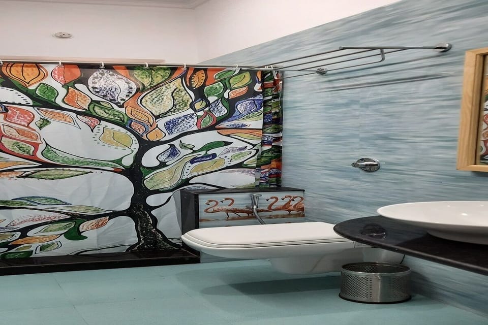 Deluxe Room | Bathroom sink