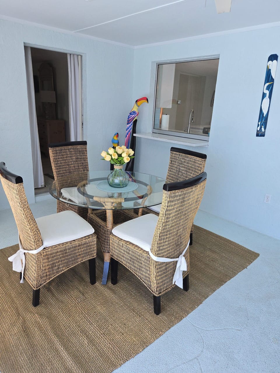 Lanai Dining Area