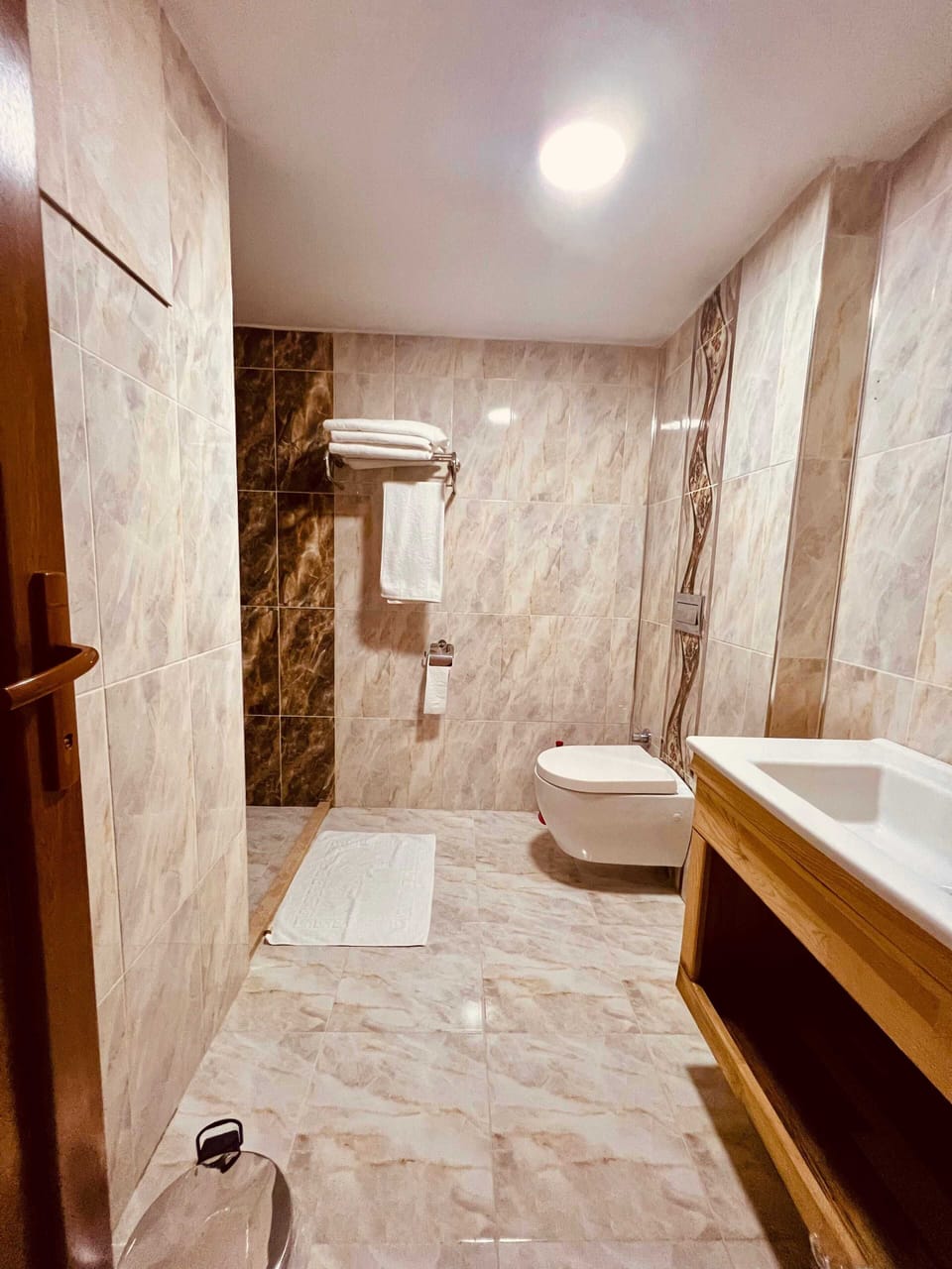 Family Bungalow, 4 Bedrooms, Balcony, River View, Jacuzzi | Bathroom | Combined shower/tub, jetted tub, free toiletries, hair dryer