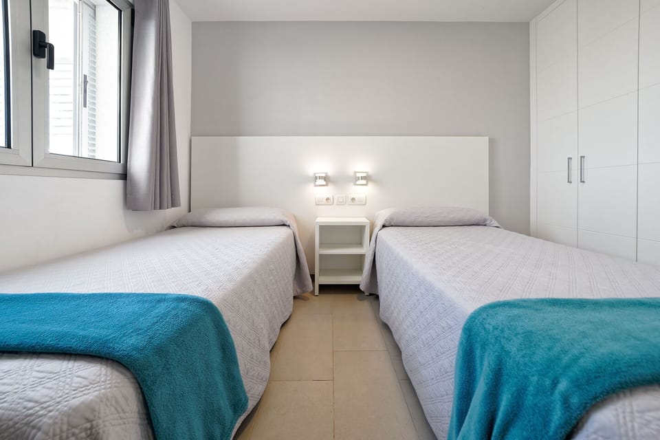 2 bedrooms, free cribs/infant beds, free WiFi, bed sheets