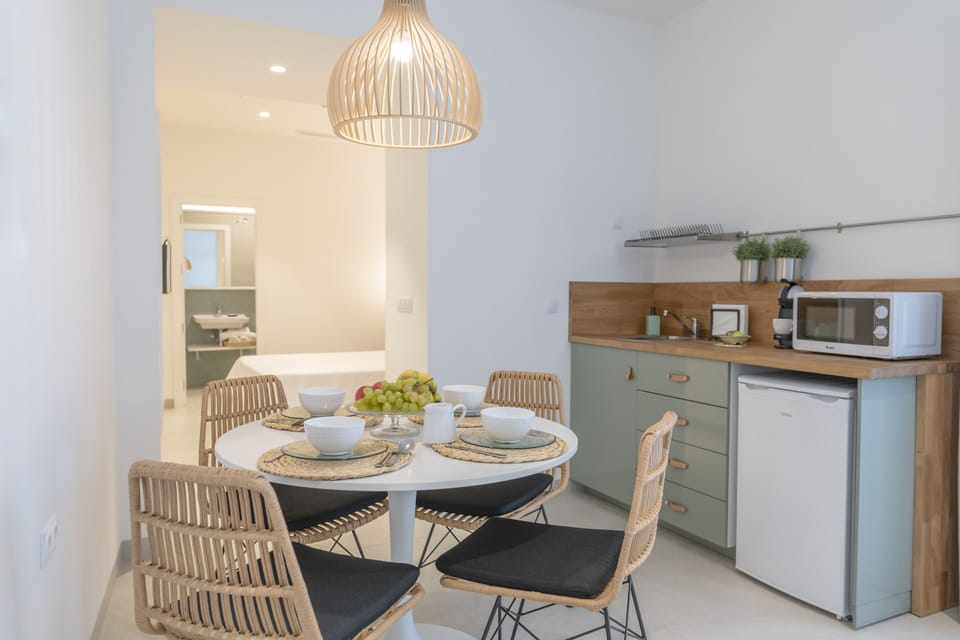 Family Studio, 1 Double Bed with Sofa bed | Desk, soundproofing, free WiFi, bed sheets