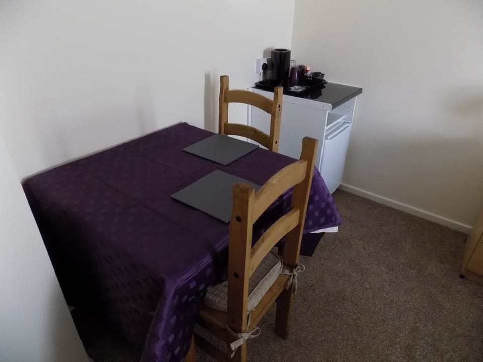 Double Room, Shared Bathroom (3) | Room amenity