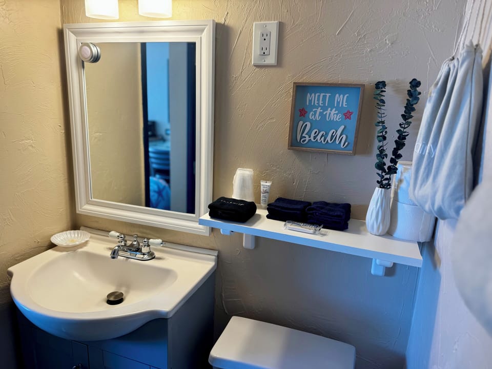 Shower, free toiletries, hair dryer, towels