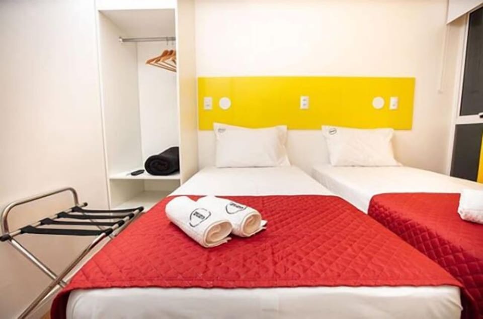 Double Room, 2 Twin Beds | Minibar, blackout drapes, iron/ironing board, free WiFi