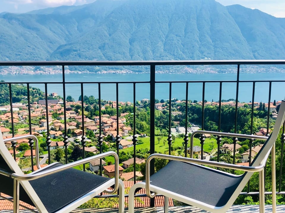 Lake view terrace hereat at Lenno Villa Panoramica.