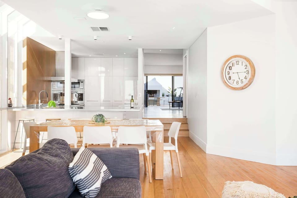 Living Room /Open plan kitchen