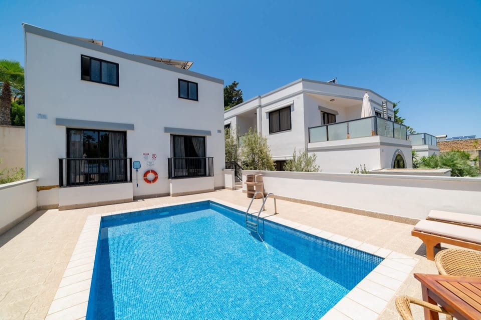 We can't wait to welcome you to Villa Narcis!