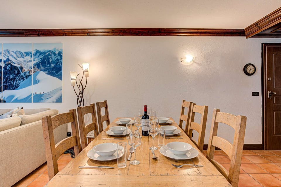 Apartment Kitson - Alpes Travel - Central Chamonix 1
