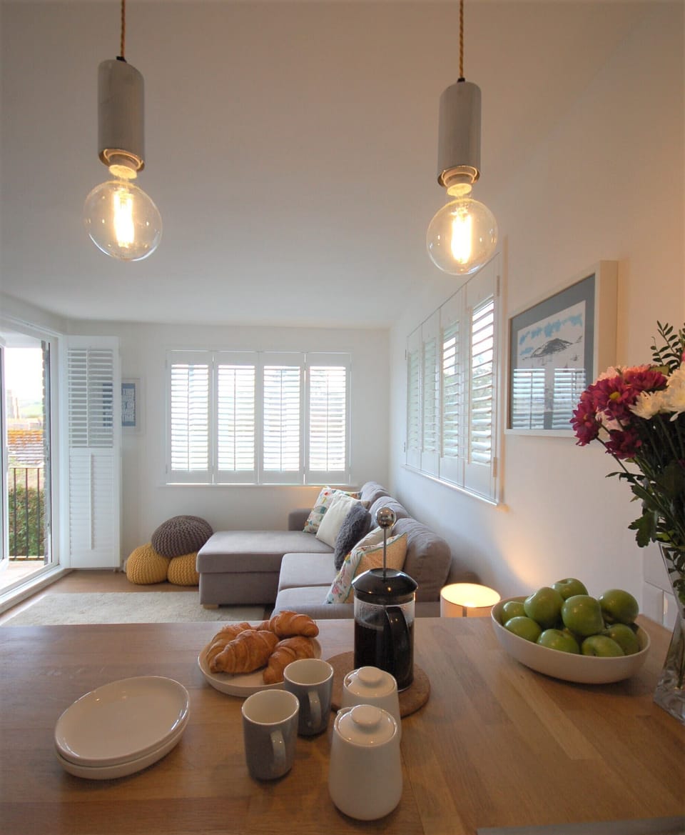 Living area and breakfast bar