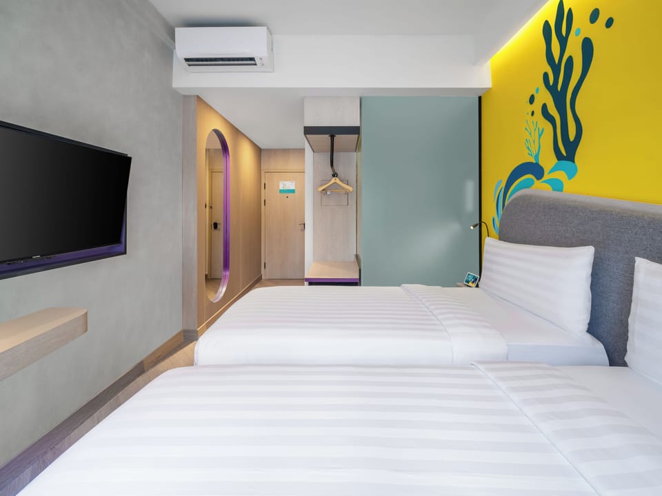 Superior Twin Room | Desk, iron/ironing board, free WiFi, bed sheets